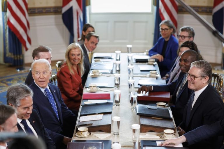 Biden and U.K.’s Starmer Convene in the Eye of the Ukraine Weapons Storm